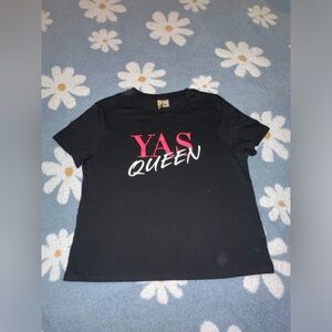 Yassss queen t shirt Large, wore once, GUC